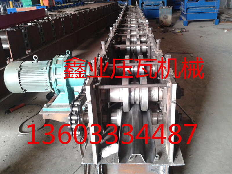 W型壓型設(shè)備