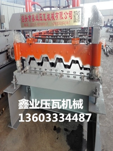 750-936雙型號樓承板設(shè)備